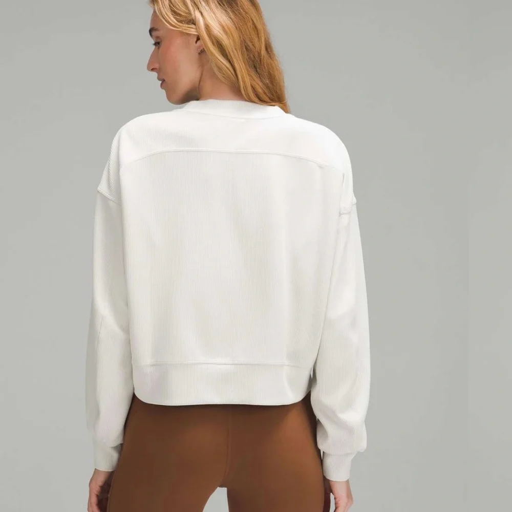 Lululemon Athletica Softstreme Ribbed Bone Perfectly Oversized Cropped Crew - Picture 3 of 6